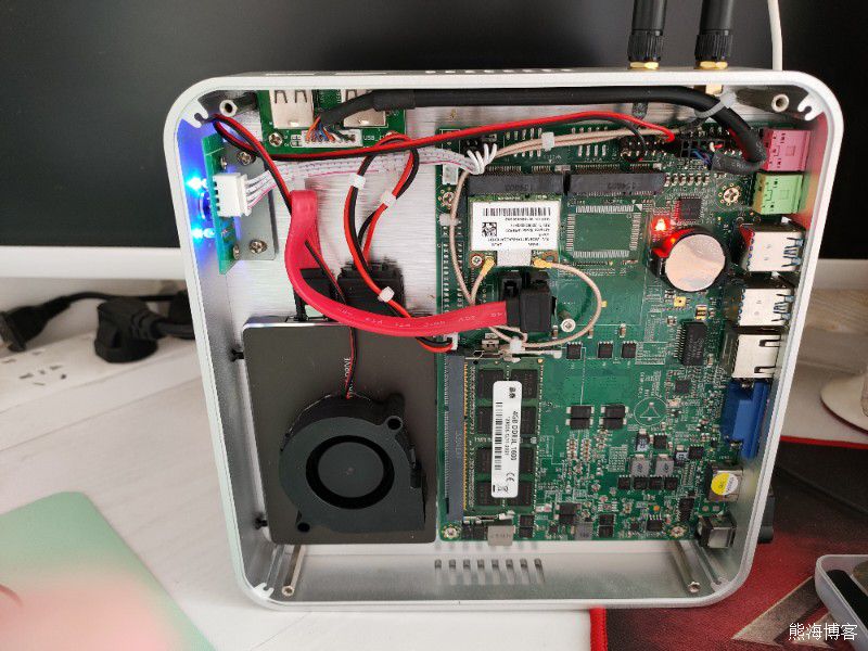 给占美无风扇的小主机加装散热